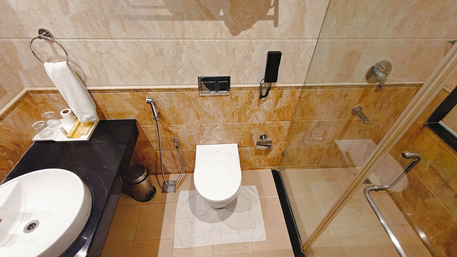 Bathroom 5, MM Legacy - A Bergamont Hotel - Kanchipuram, Kancheepuram