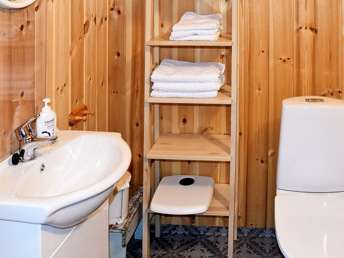 Bathroom, Secluded Mountain Retreat-By Traum, Jølster