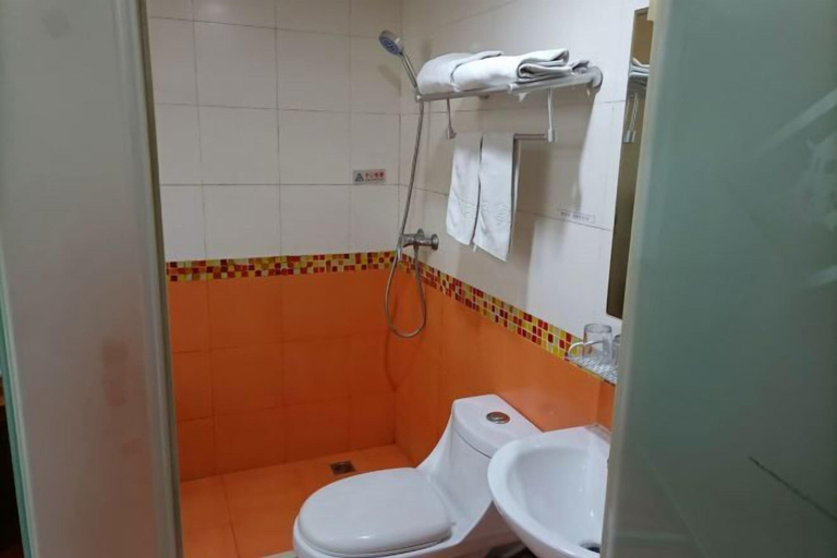 Bathroom 4, Jizhu Auto Business Hotel, Shanghai