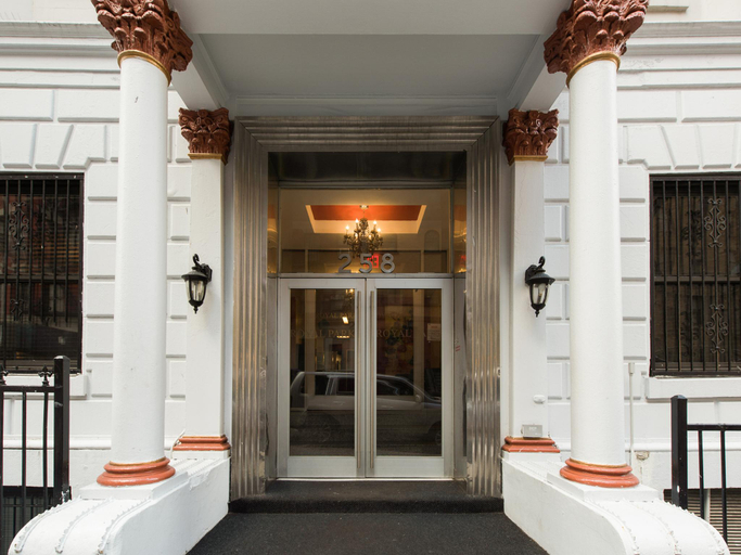 Others 5, Royal Park Hotel, New York