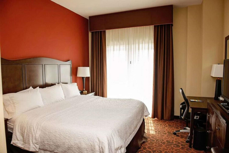 Bedroom 3, Hampton Inn & Suites Bradenton Downtown Historic District, Manatee