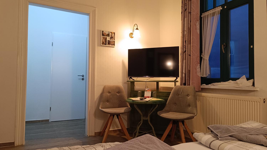 Bedroom 2, Hotel Villa Alice, Harz