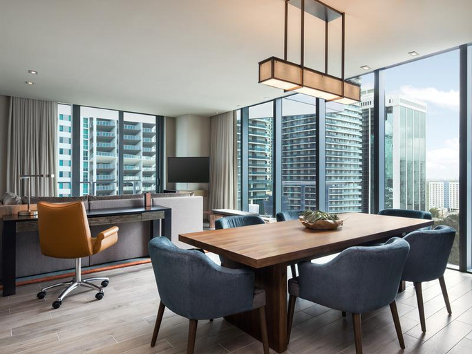 Dining Room 17