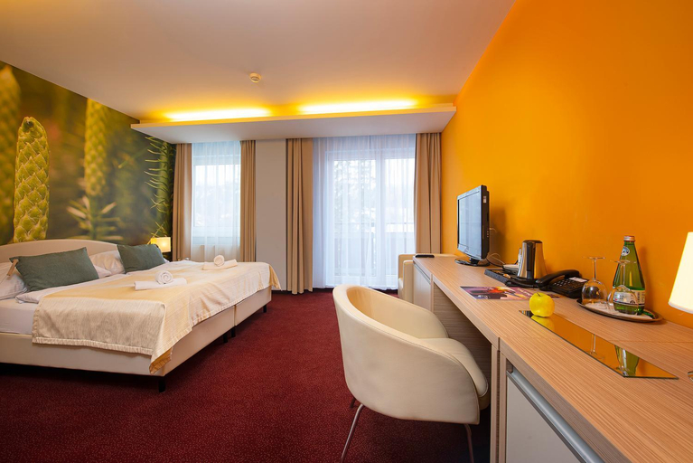 Bedroom 2, Hotel Slovan, Poprad