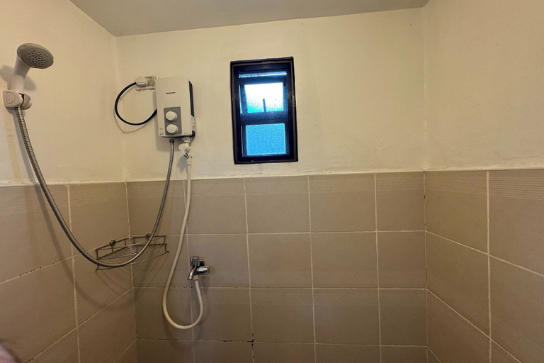 Bathroom 4, Franca Arcade near Quezon City Circle, Quezon City
