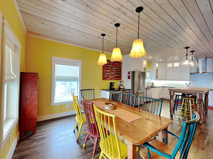 Food & Drinks 5, The Reel Mccoy by Miss Kitty’s, Aransas