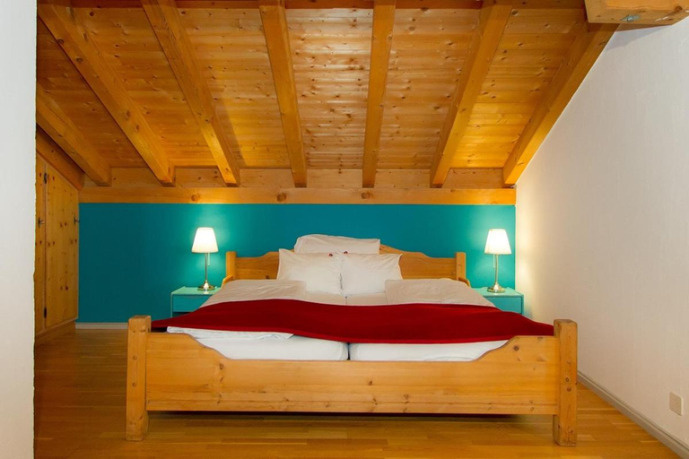 Bedroom 2, Hotel Veduta, Maloja