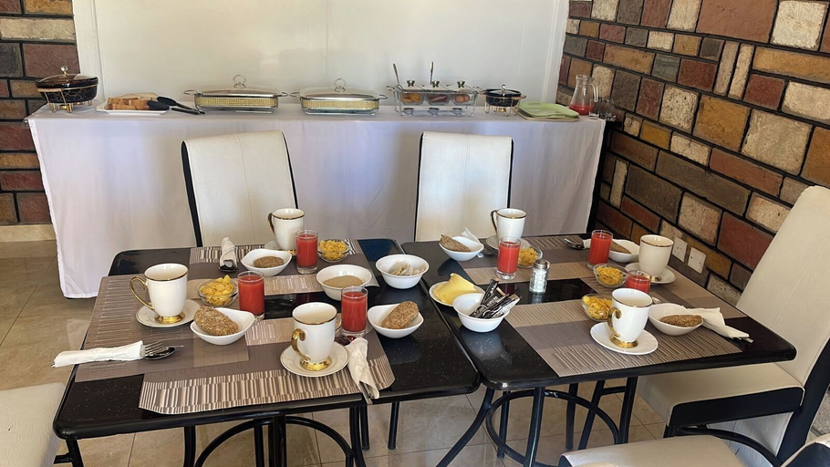 Food & Drinks 3, The Mevrose Resort, Nyaribari Chache