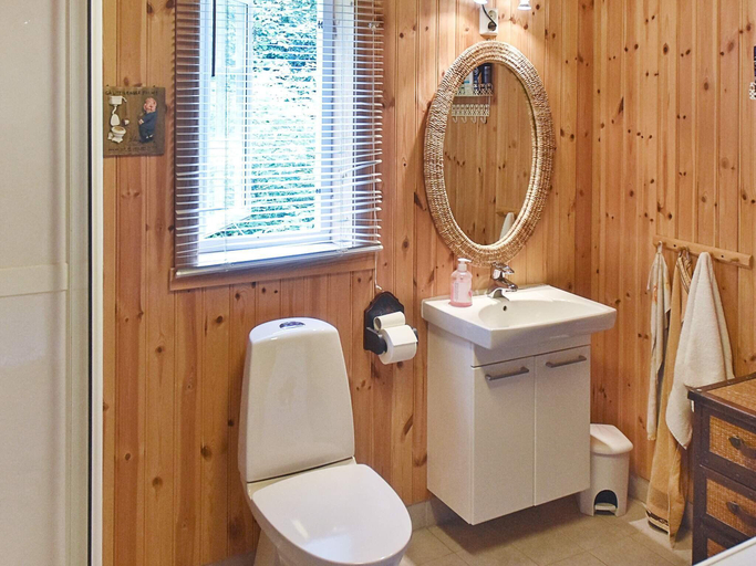 Bathroom 3, Seaside Serenity in Settem Fjord-By Traum, Surnadal