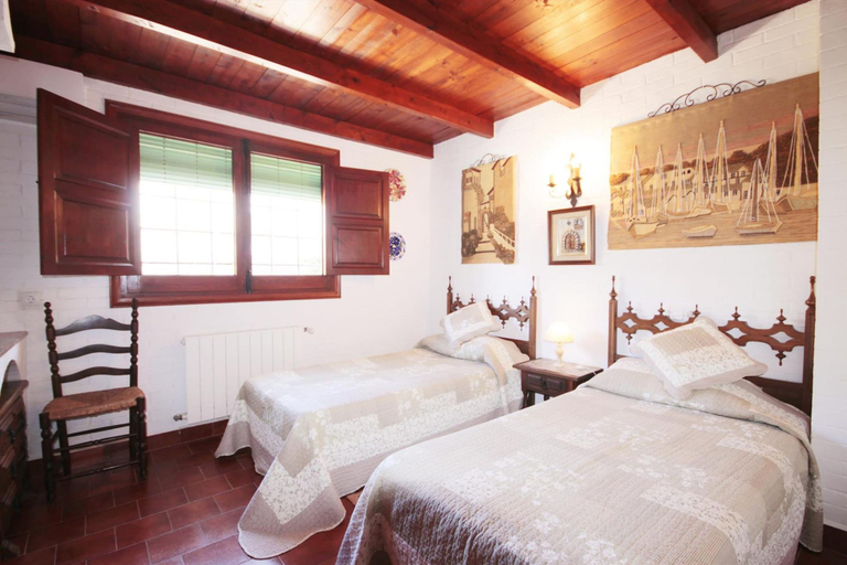 Room 5, El Delfin in J vea With 4 Bedrooms and 3 Bathrooms, Alicante