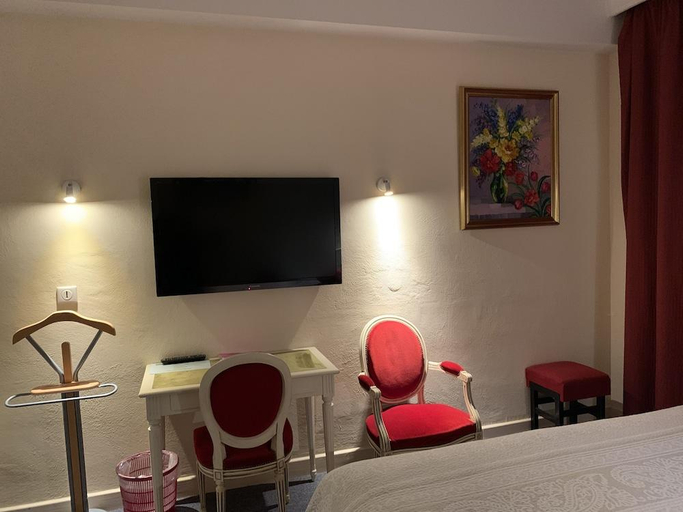 Bedroom 3, Hotel Chiffre, Tarn