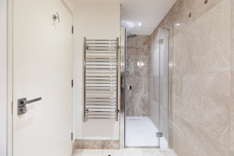 Bathroom 3, Kensington Luxury Apartments, London