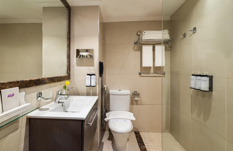 Bathroom 5, Golden Tulip Al Zahabi, Al Madinah Al Munawwarah