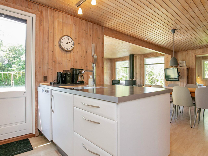Others 5, Seaside Haven in Stoense-By Traum, Langeland