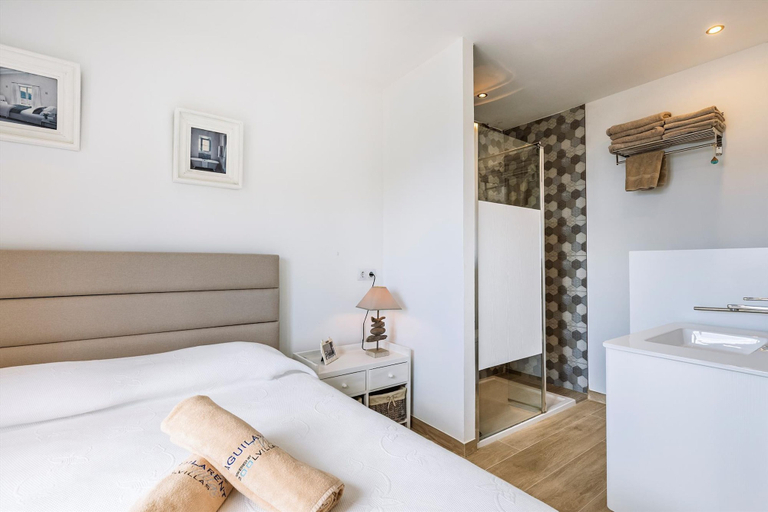 Room 2, Rijos in J vea With 3 Bedrooms and 3 Bathrooms, Alicante