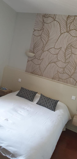 Bedroom 4, Hôtel - Le Tournedos, Aude