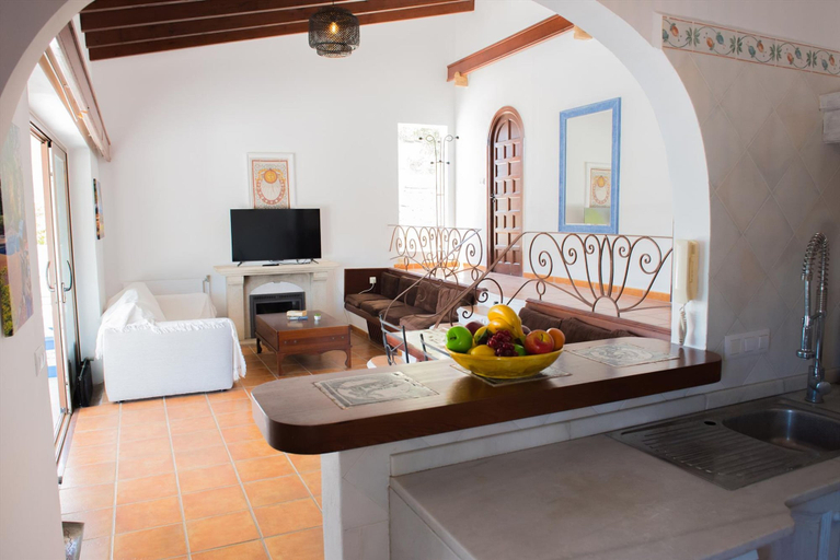 Room 3, Emperador in Benissa, Alicante