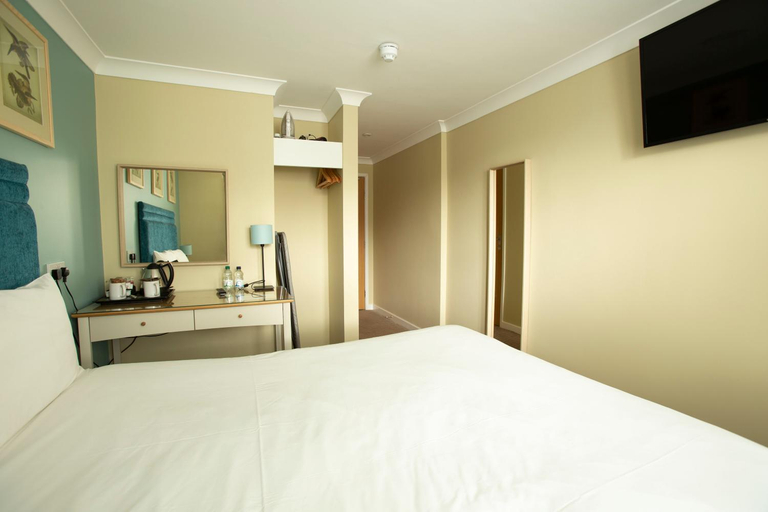 Bedroom 8