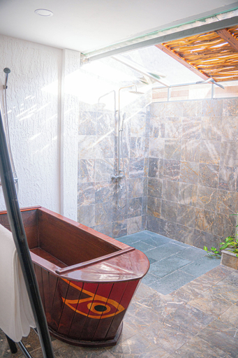 Bathroom 5, Mekong Lodge Hotel & Resort, Cái Bè