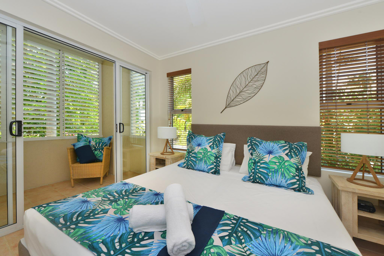 Bedroom 3, Cayman Villas, Douglas