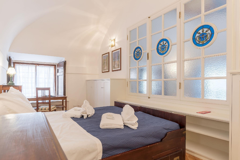 Bedroom 2, Campitelli Fascinating 6pax Apartment, Rome