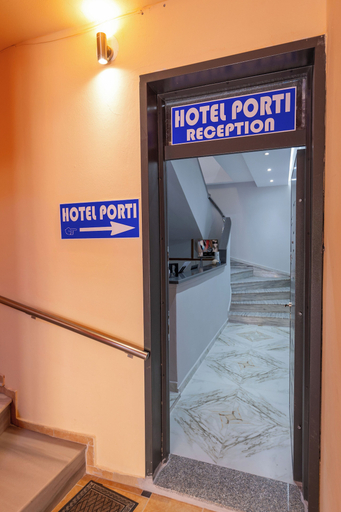Others 4, Hotel Porti, Sarandës