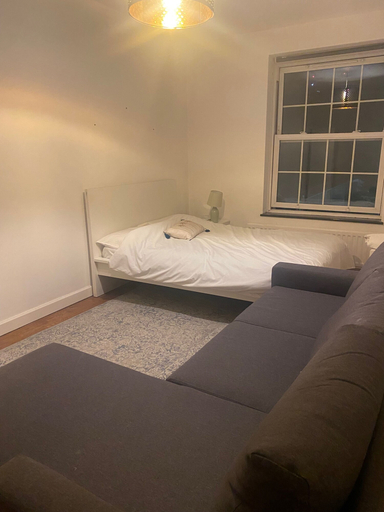 Room 4, 4 Bed Flat - Sleeps 10 - Pets - Parking, London