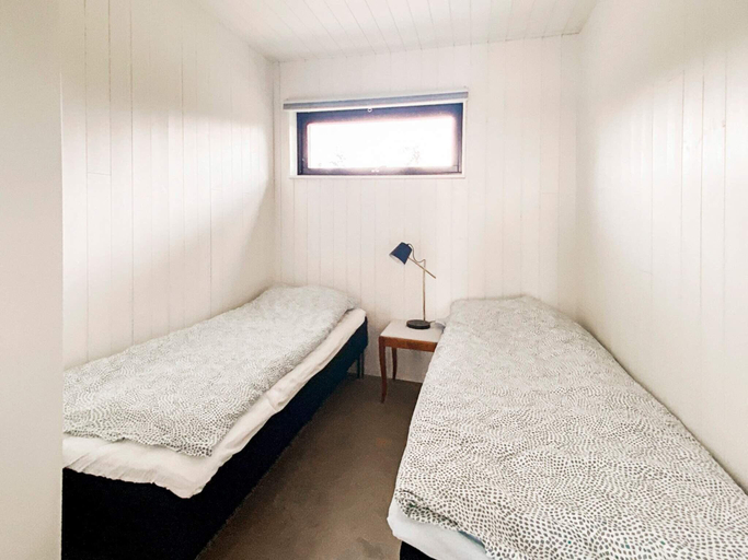 Bedroom 2, Cozy Sea House with Guest Cottage, Svenljunga