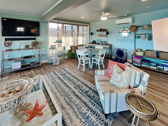 Food & Drinks 4, Ocean Shore by Distinctive Beach Rentals, Flagler