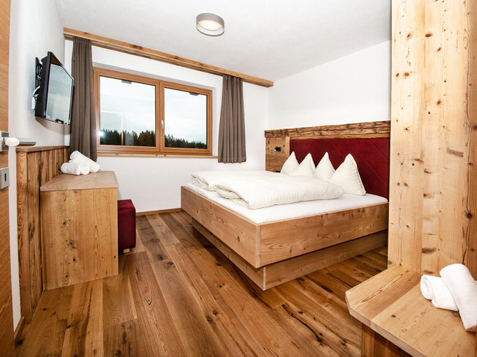 Bedroom 3, Chalet in Jochberg with Sauna Mountain Views, Zell am See