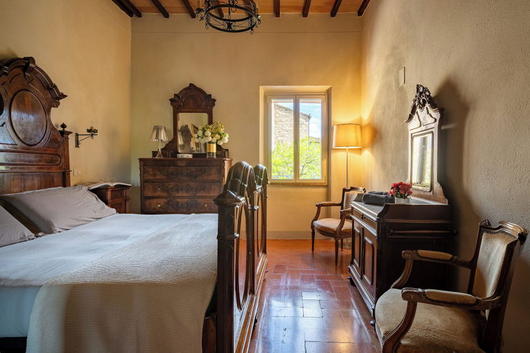 Bedroom 2, Monticchiello, Siena