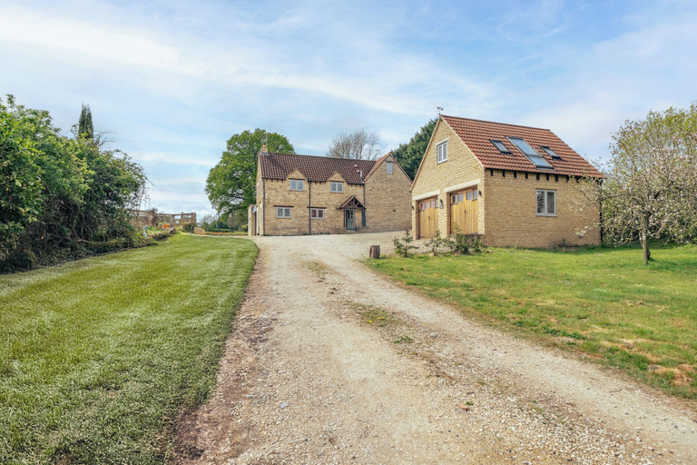 Exterior & Views, Mulberry Cottage 5BD in Wiltshire, Wiltshire