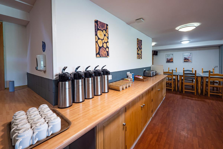 Food & Drinks 5, YHA London Lee Valley, Hertfordshire