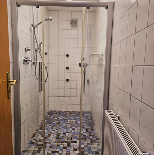 Bathroom 4, Hotel Am Markt & Brauhaus Stadtkrug, Vorpommern-Greifswald