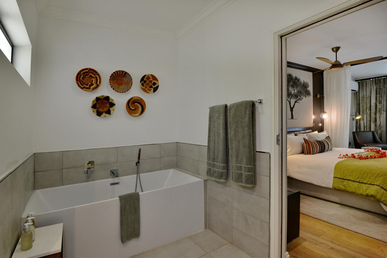 Bedroom 3, Cresta Mowana Safari Resort & Spa, Kabe