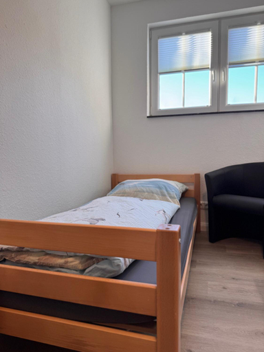 Bedroom 4, K357 - Hotel & Restaurant "Zur Post" in Otterndorf bei Cuxhaven, Cuxhaven