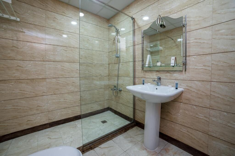 Bathroom, Golden Garden Al Corniche Hotel, Dammam
