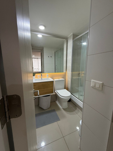 Bathroom, NR APART San Diego, Cordillera