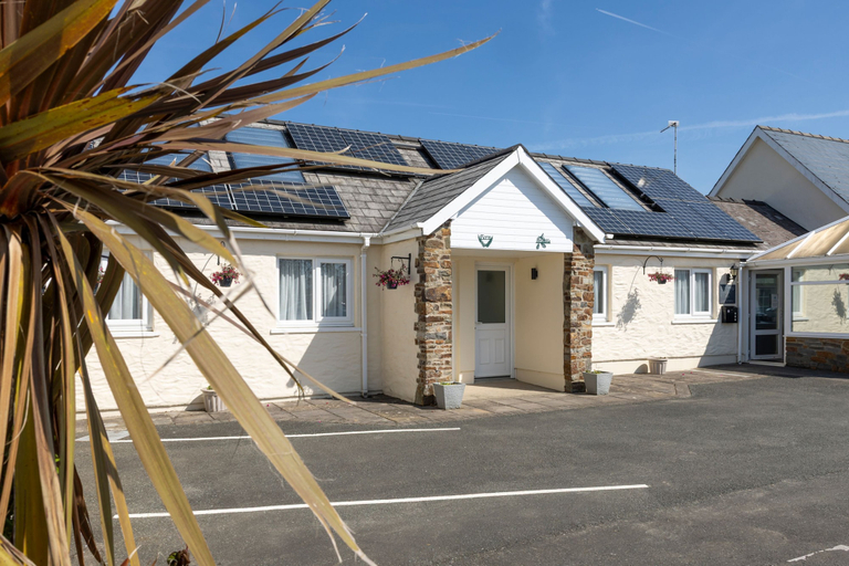 Room 2, Bramble Cottage - Dog Friendly Cottage Hot Tub, Pembrokeshire