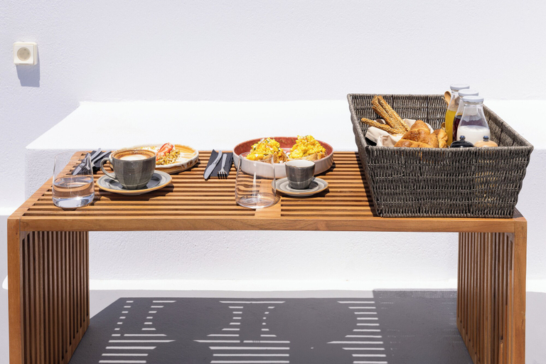 Food & Drinks 4, Niabelon Suites, South Aegean