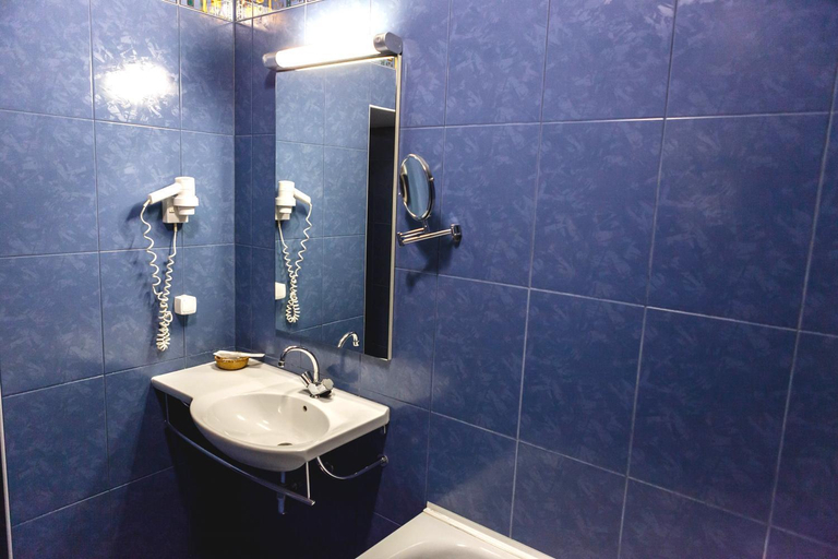 Bathroom 2, Russiya, Novousmanskiy rayon