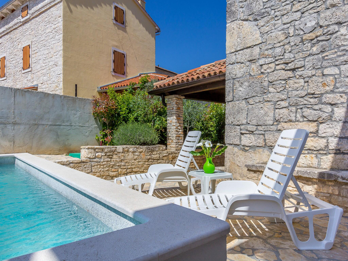 Sport & Beauty 2, Villa in Istria with Pool near Croatian Sea, Svetvinčenat