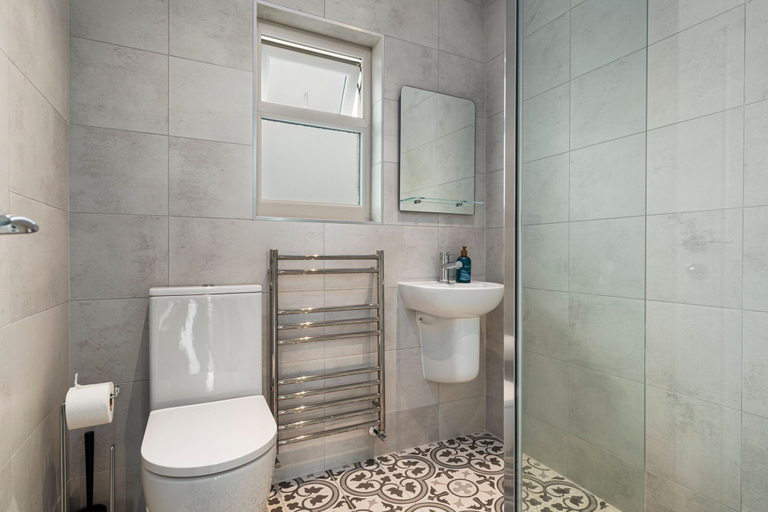 Room 4, Bramble Cottage - Dog Friendly Cottage Hot Tub, Pembrokeshire