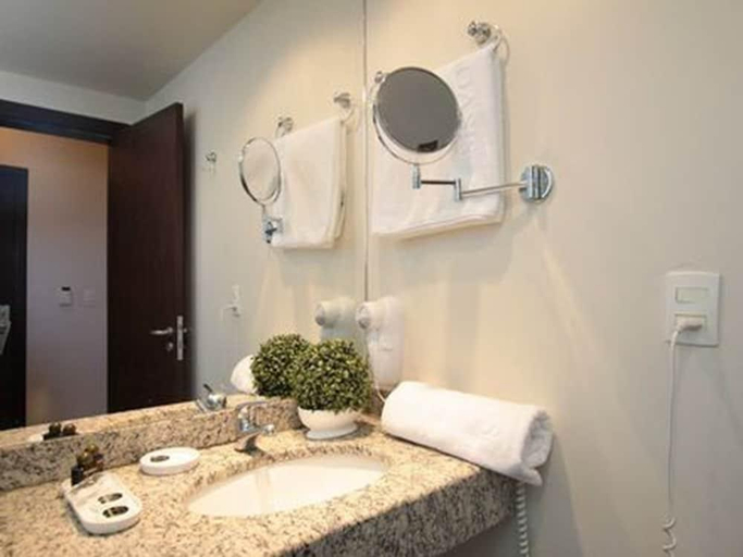 Bathroom 3, Oasis Tower Hotel, Ribeirao Preto