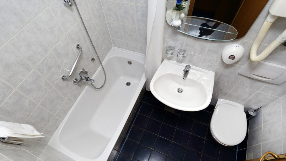 Bathroom 4, Hotel Drazica - Hotel Resort Drazica, Krk