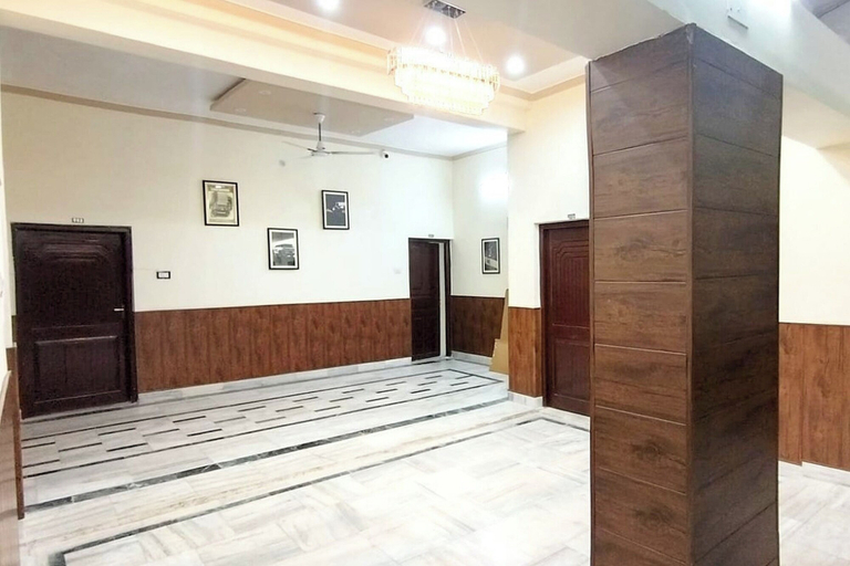 Others 4, Hotel Indra, Varanasi