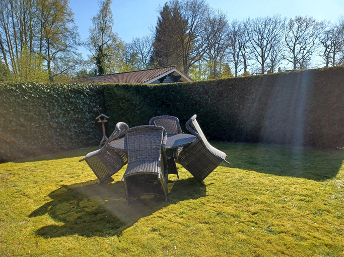 Others 3, Bungalow met omheinde tuin op de Veluwe, Nunspeet