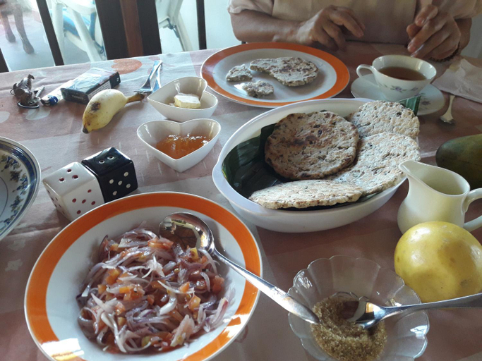 Food & Drinks 4, Sea Front, Hikkaduwa