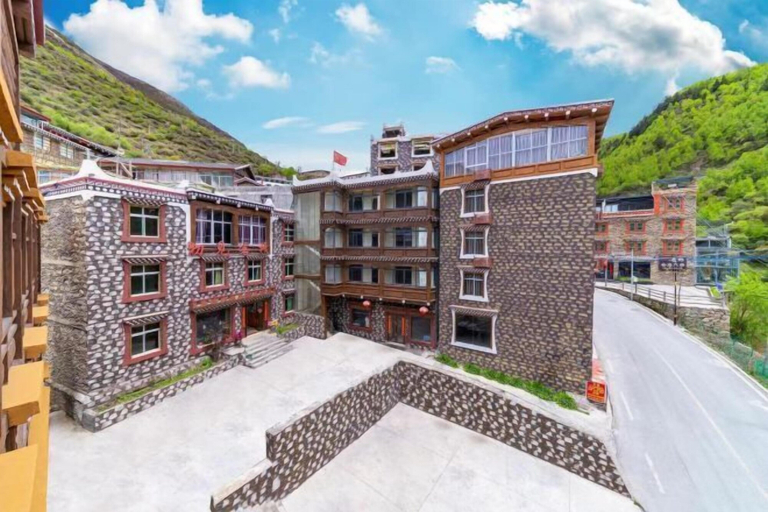 Exterior & Views 2, Chujian Inn, Ngawa Tibetan and Qiang