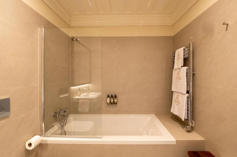 Bathroom 3, Quinta de Cypriano - Wine & Nature, Ponte da Barca